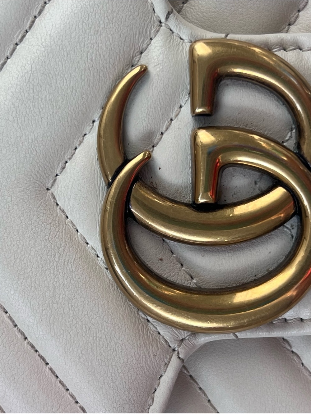 Gucci Marmont Small Matelassé Leather Shoulder Bag in Off-White - Picture 13 of 17